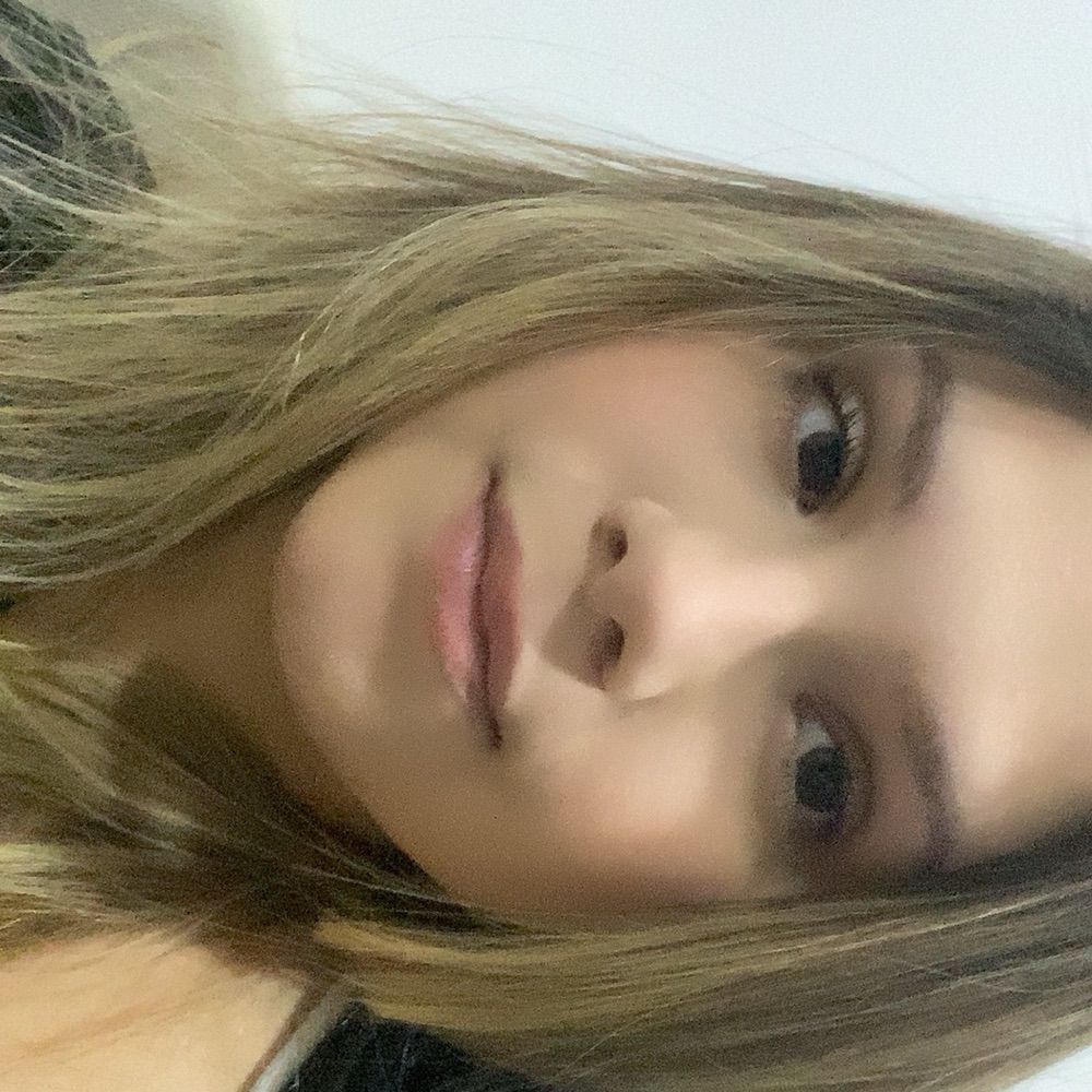 Isa Camargo
