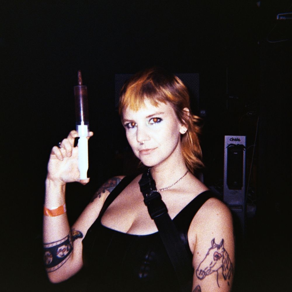 cora (✿◠‿◠)