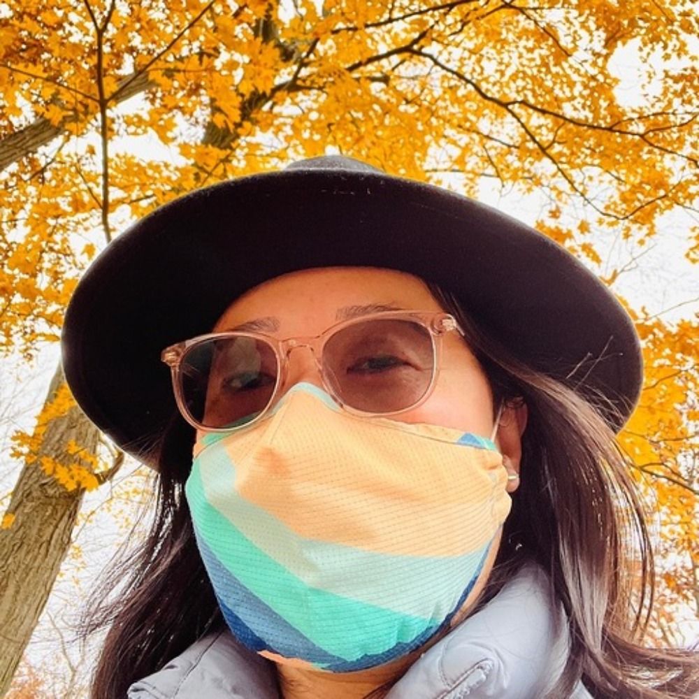 Caroline 경아 Hong
