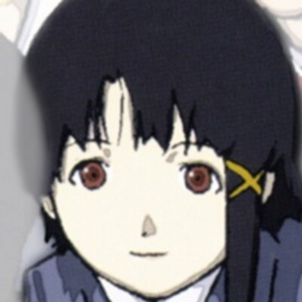 岩倉玲音
