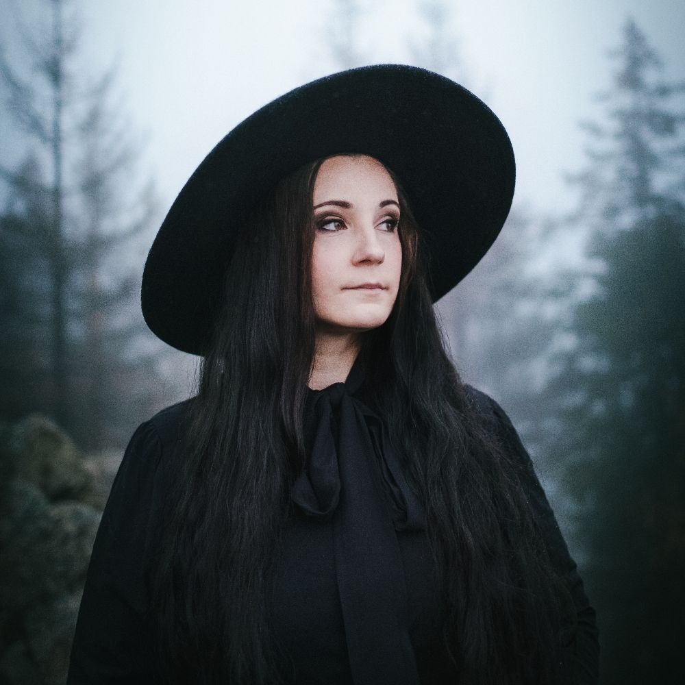 Yvy / Enchanted by Ayree