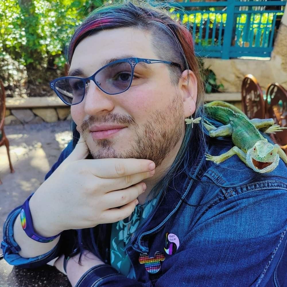 Dae (they/them)