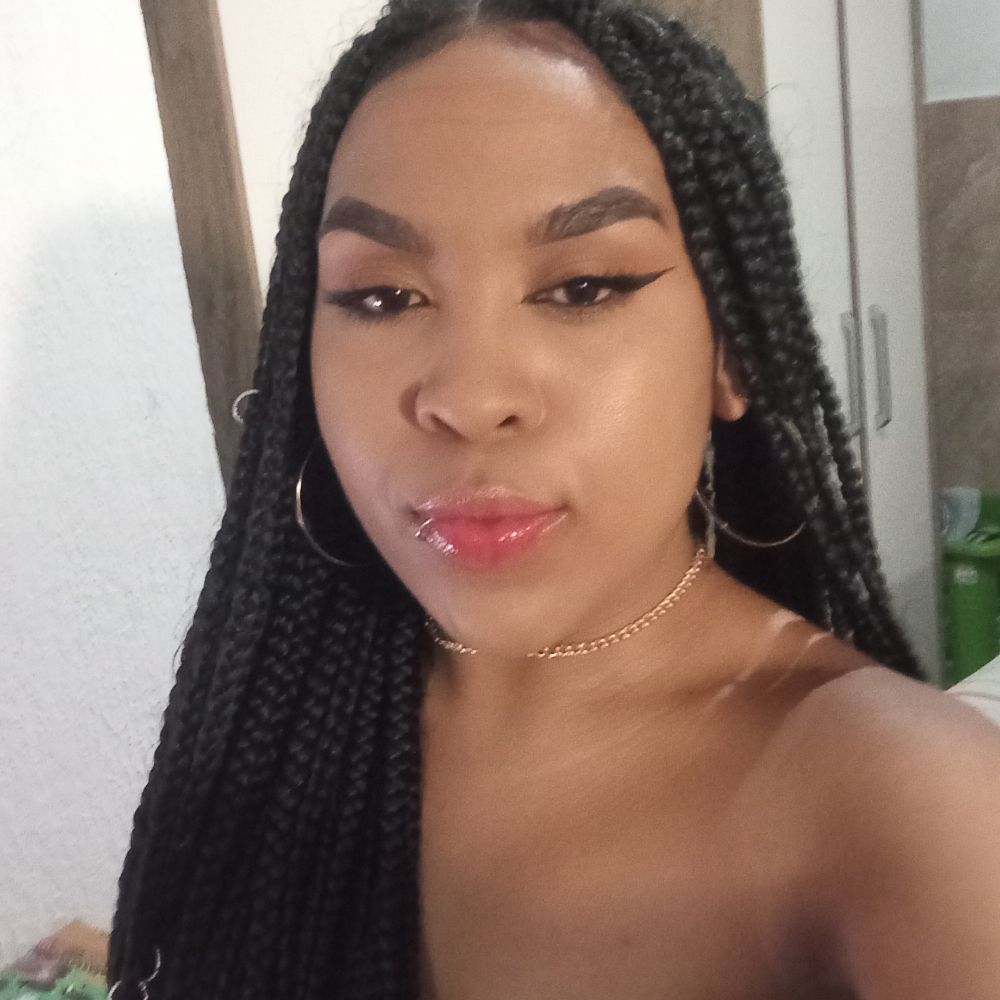 Thatyana Cristina 