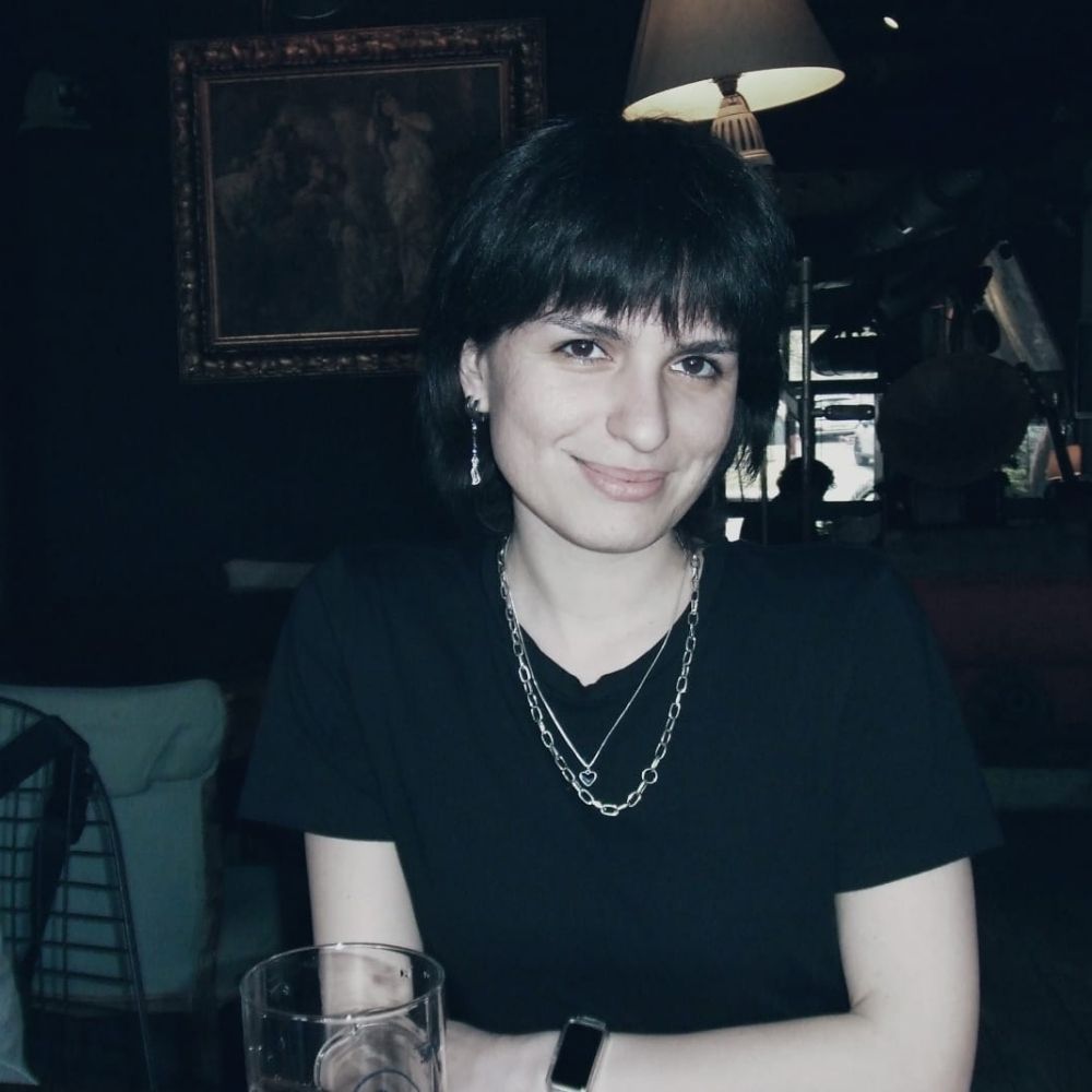 zeynep saçar