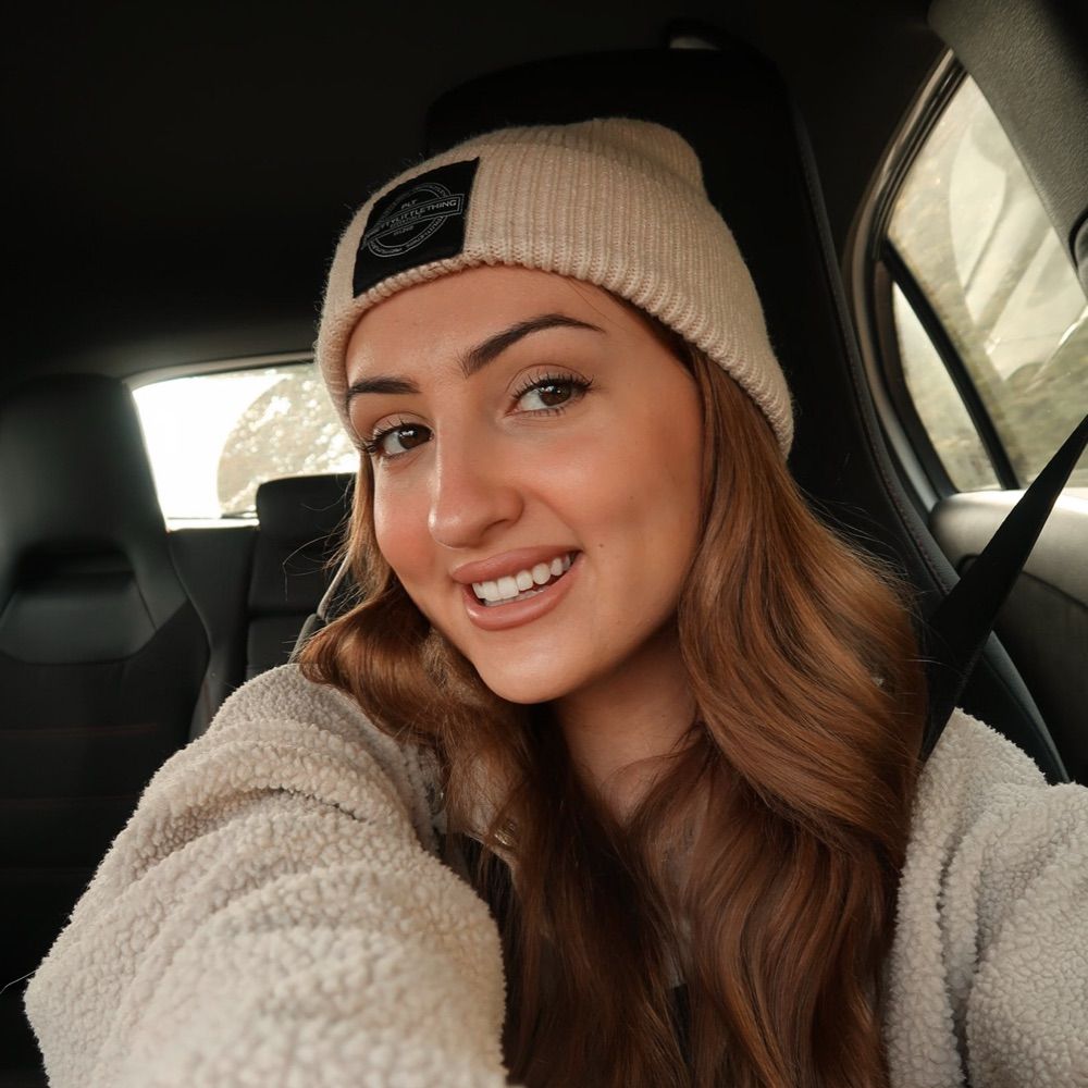 Becky | UK Content Creator 🦋