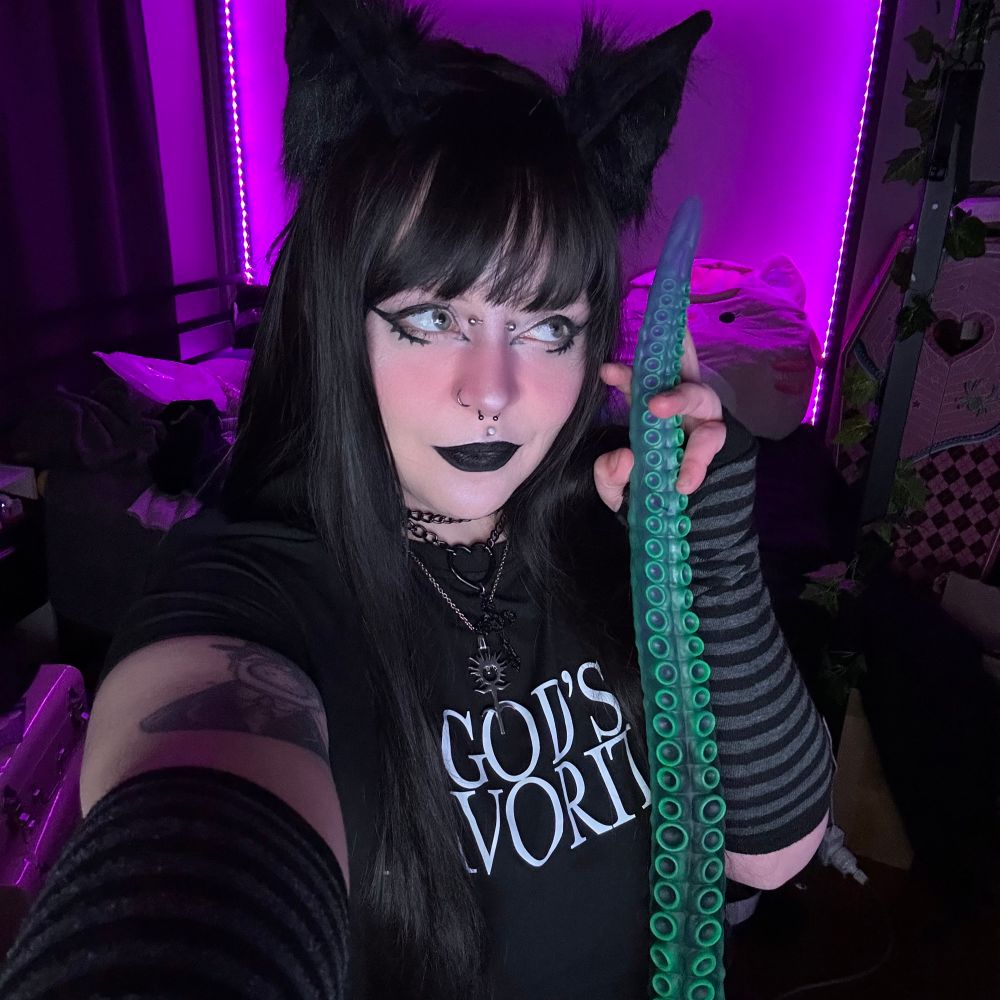 Roxxii / Slug 🖤