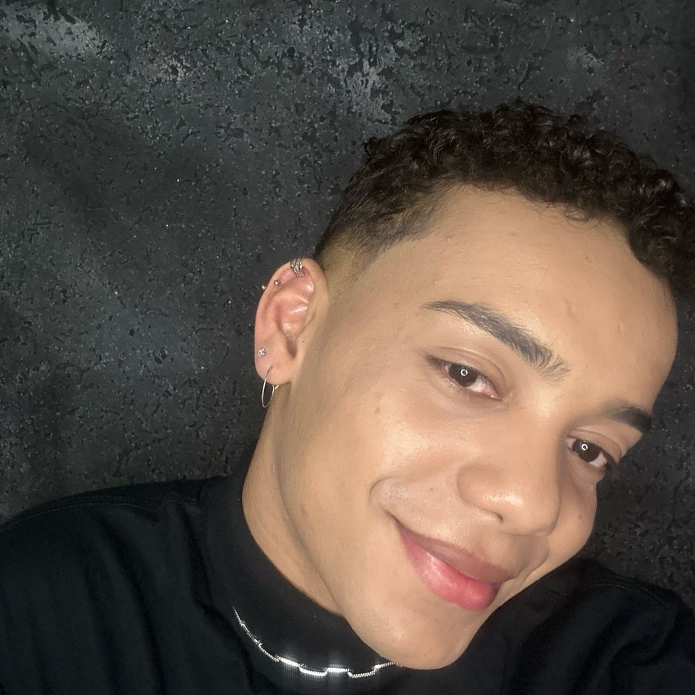 Leandro 𐚁