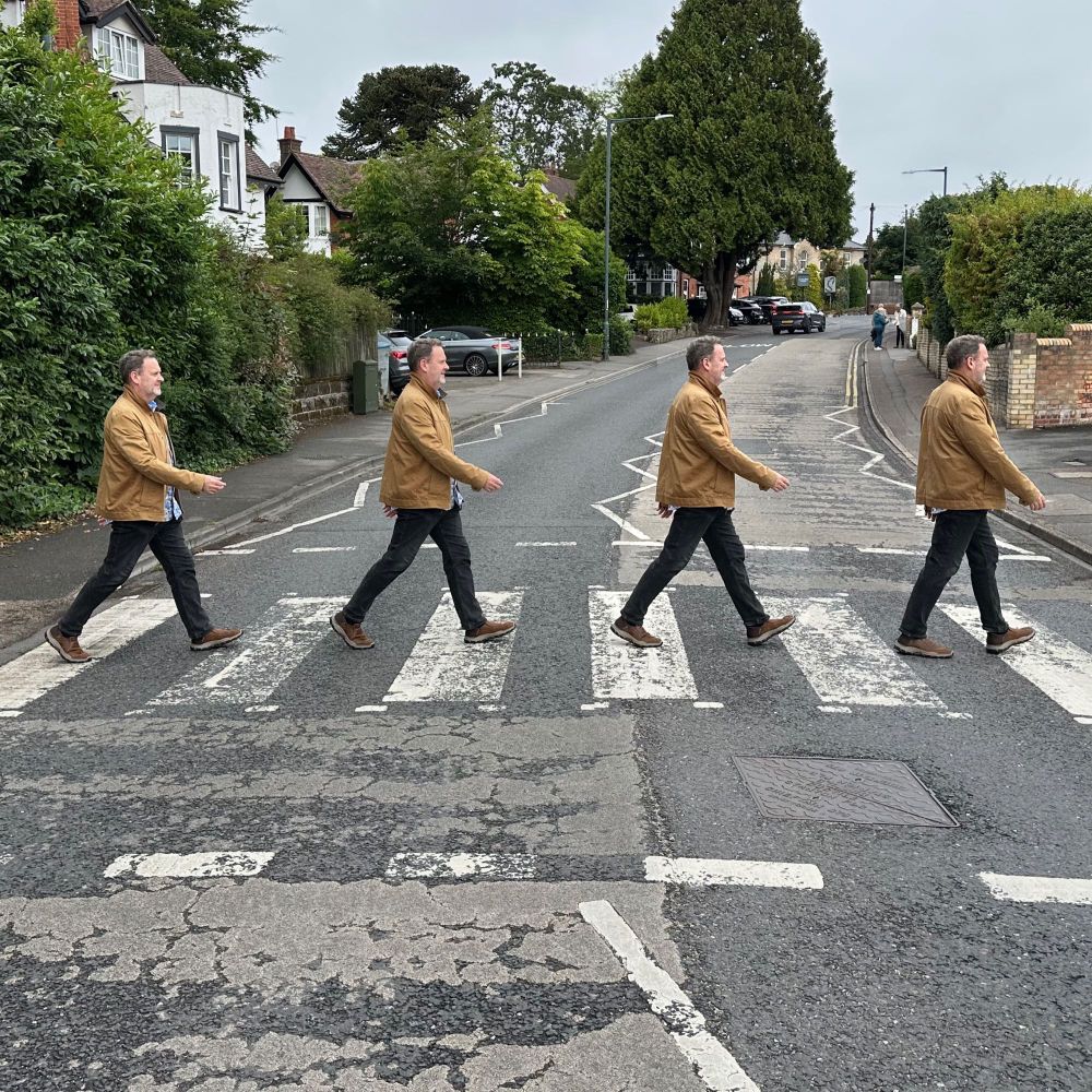 Pavement Oyster 🖐️🕉️🎸