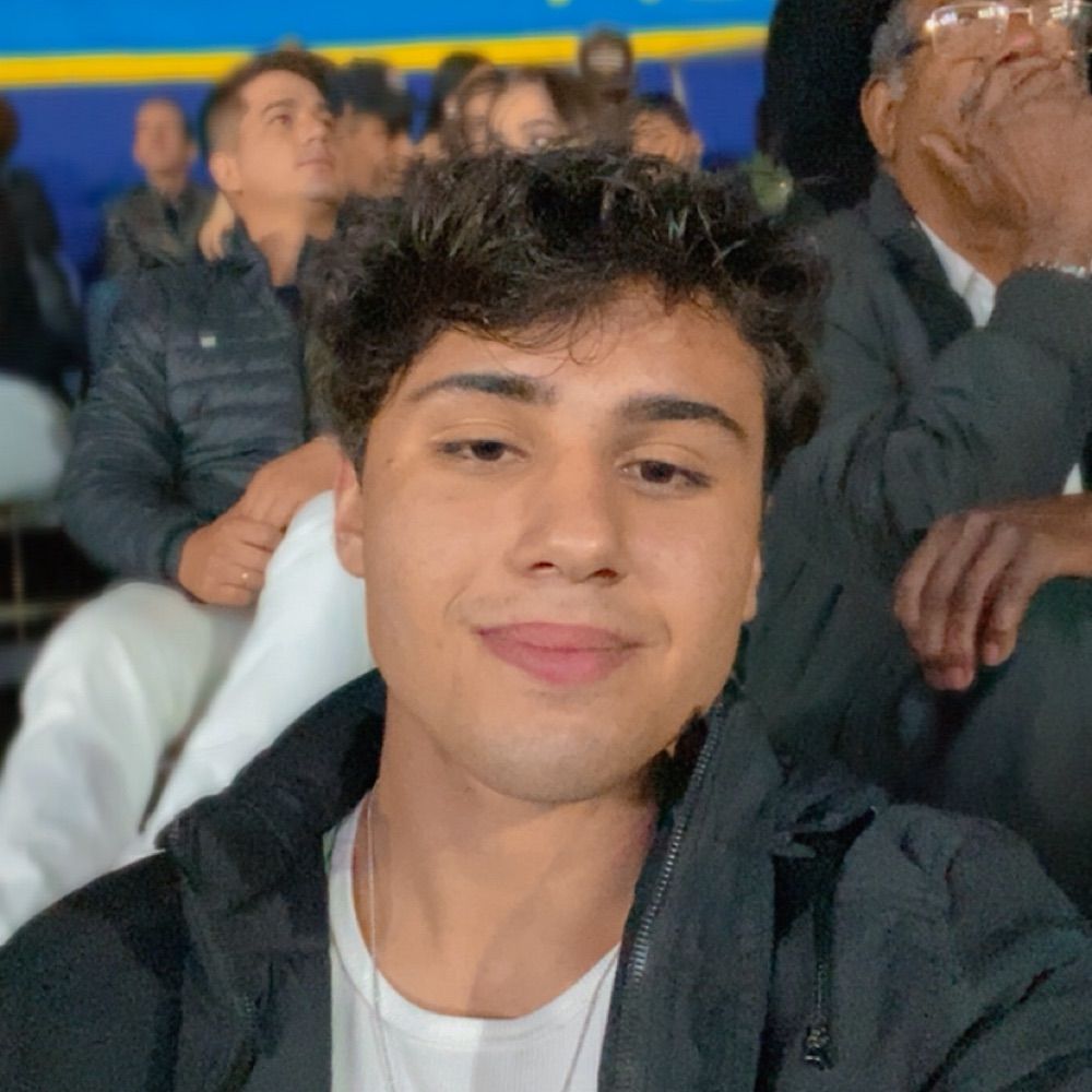 Anjo Lucas 