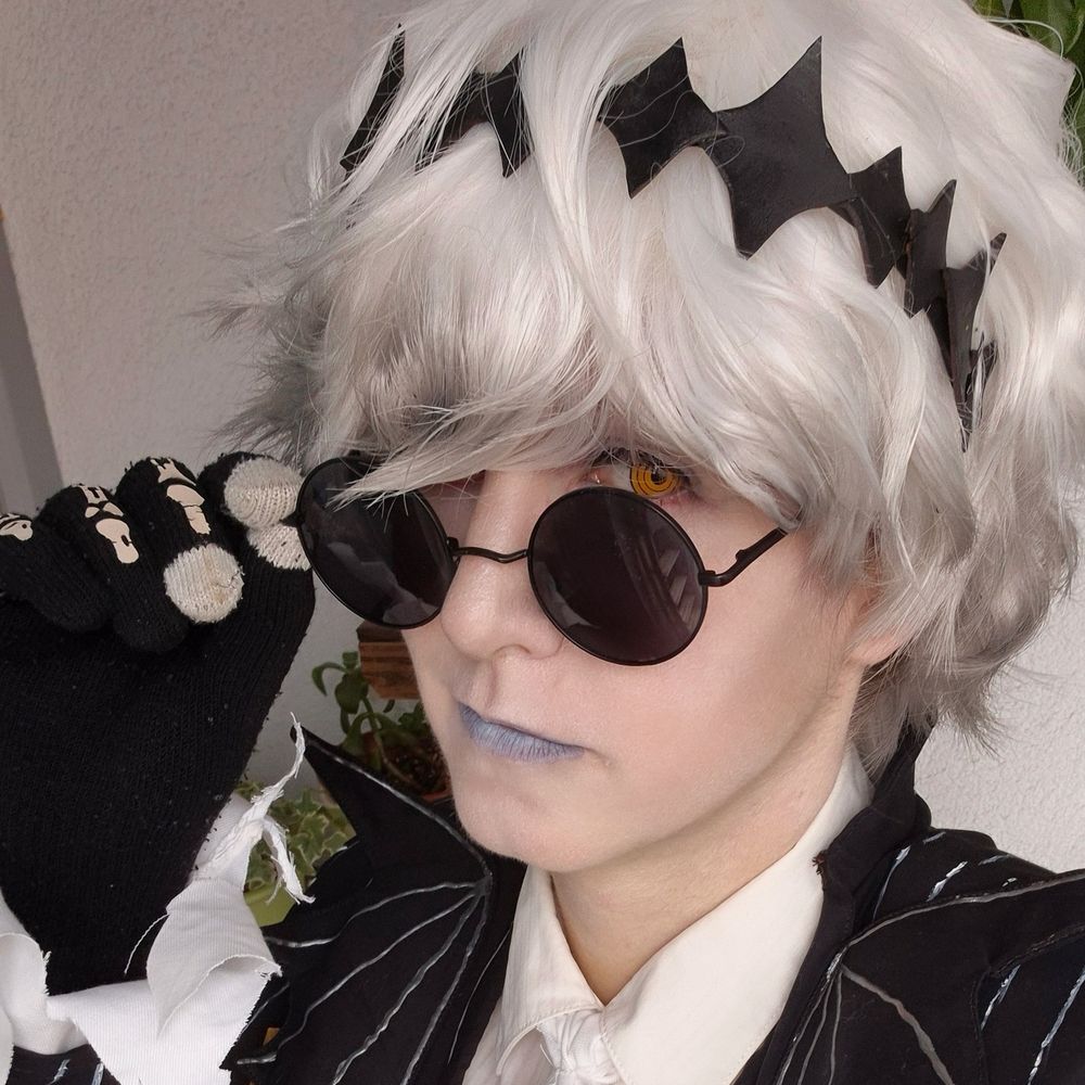 Sharkasm 🦈 | in JJK hell 🩶🖤