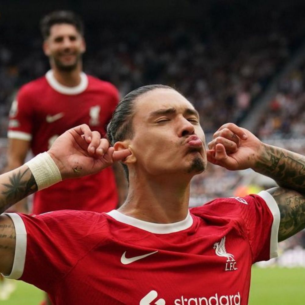 Football Transfer News
