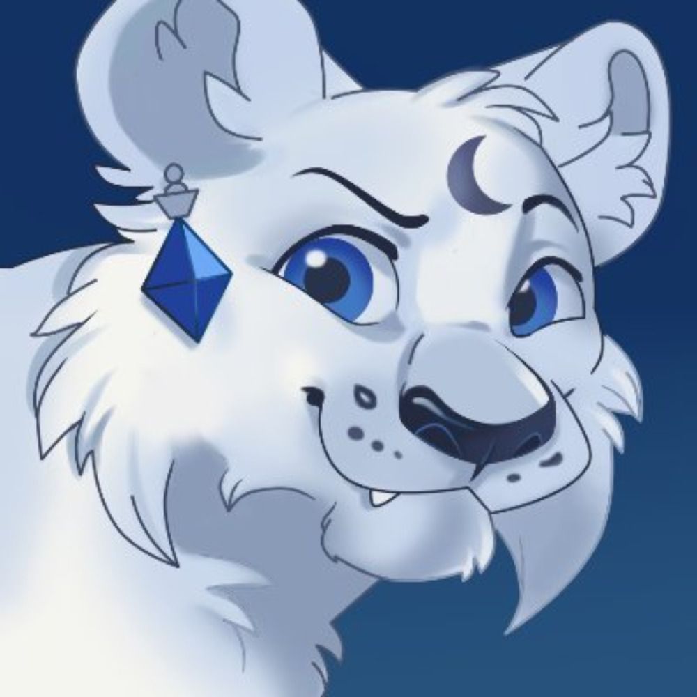 Moon 🌙's avatar
