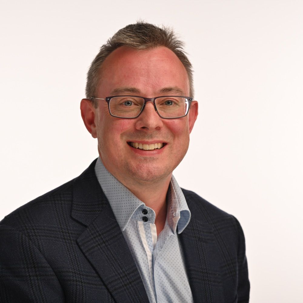 Dr Damien Cullington