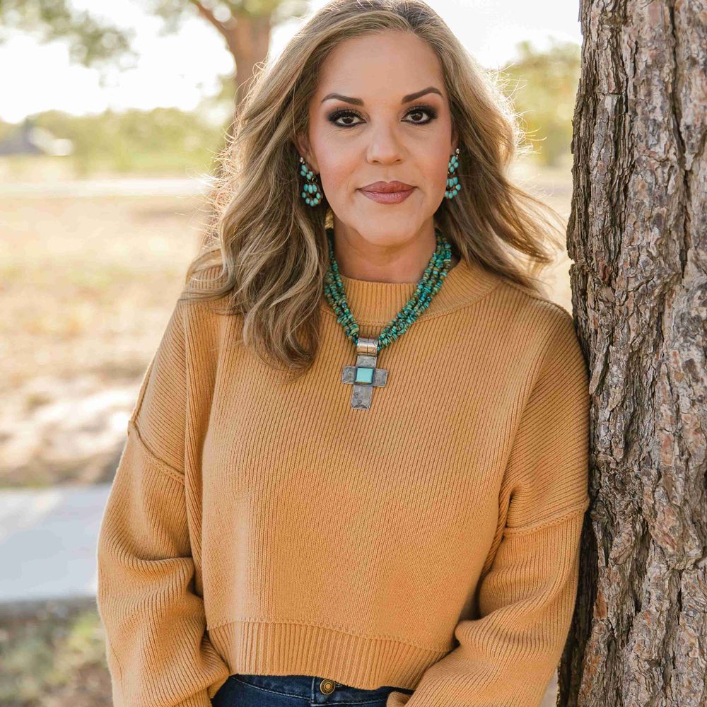 Lisa Cisneros