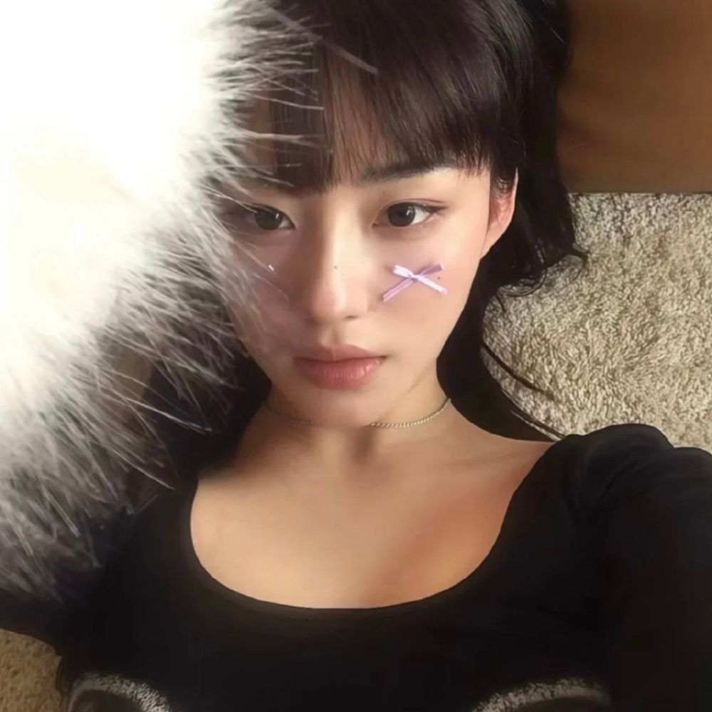 黄 , 𝚆𝙴𝙽𝚀𝙸.