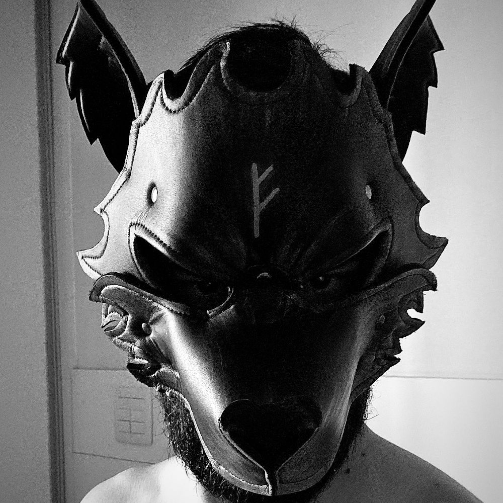 Fenrir | ✨🐺ᚠᛖᚾᚱᛁᚱ✨