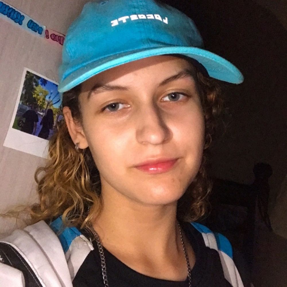 Julia Leal 