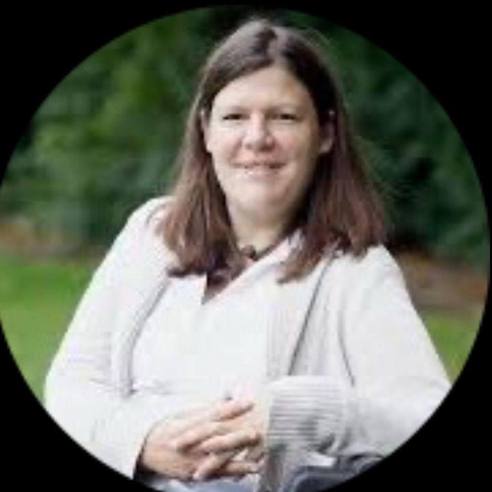 Dr Juliane Kaminski