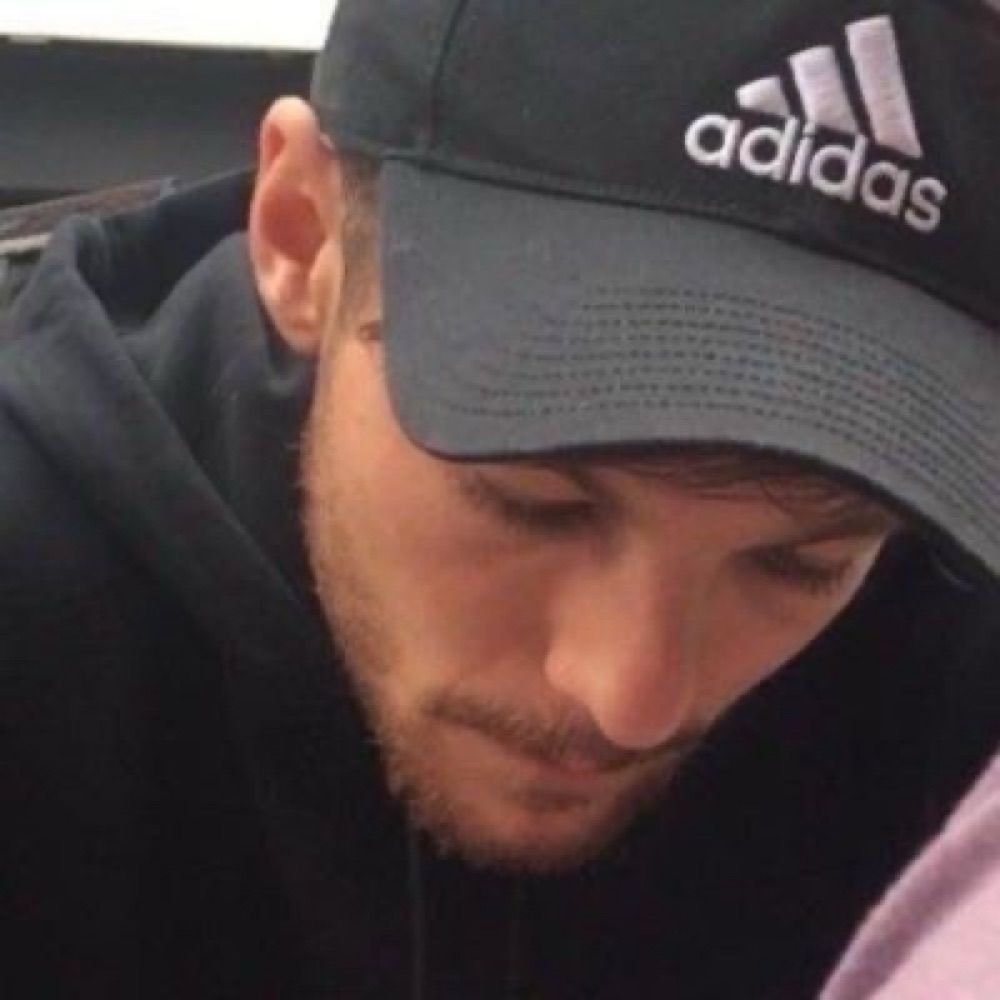 gabi • au no perfil