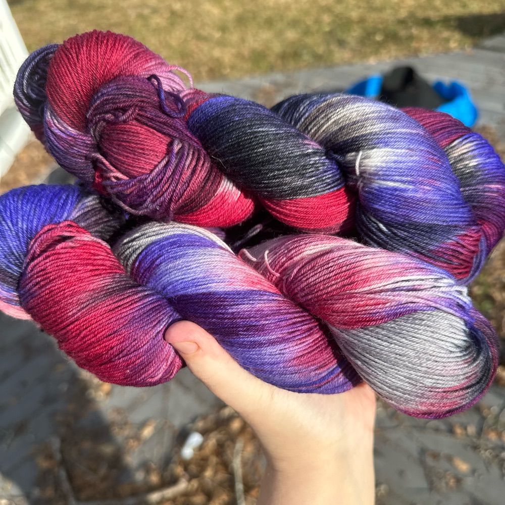 A Tail of Two Yarns