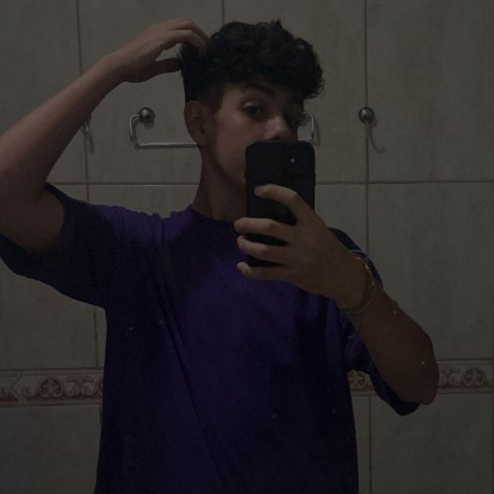 Felipe compro corsa