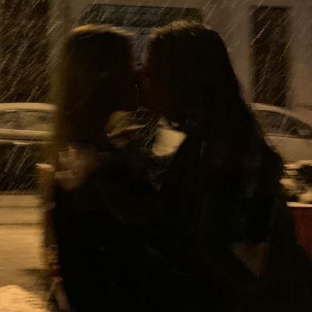 women loving women 