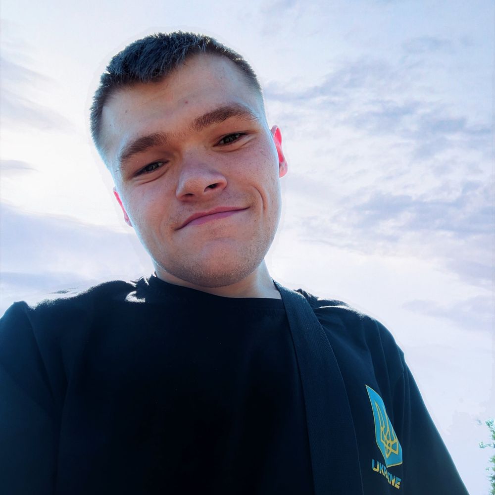 Maks 🫂🇺🇦🏳️‍🌈