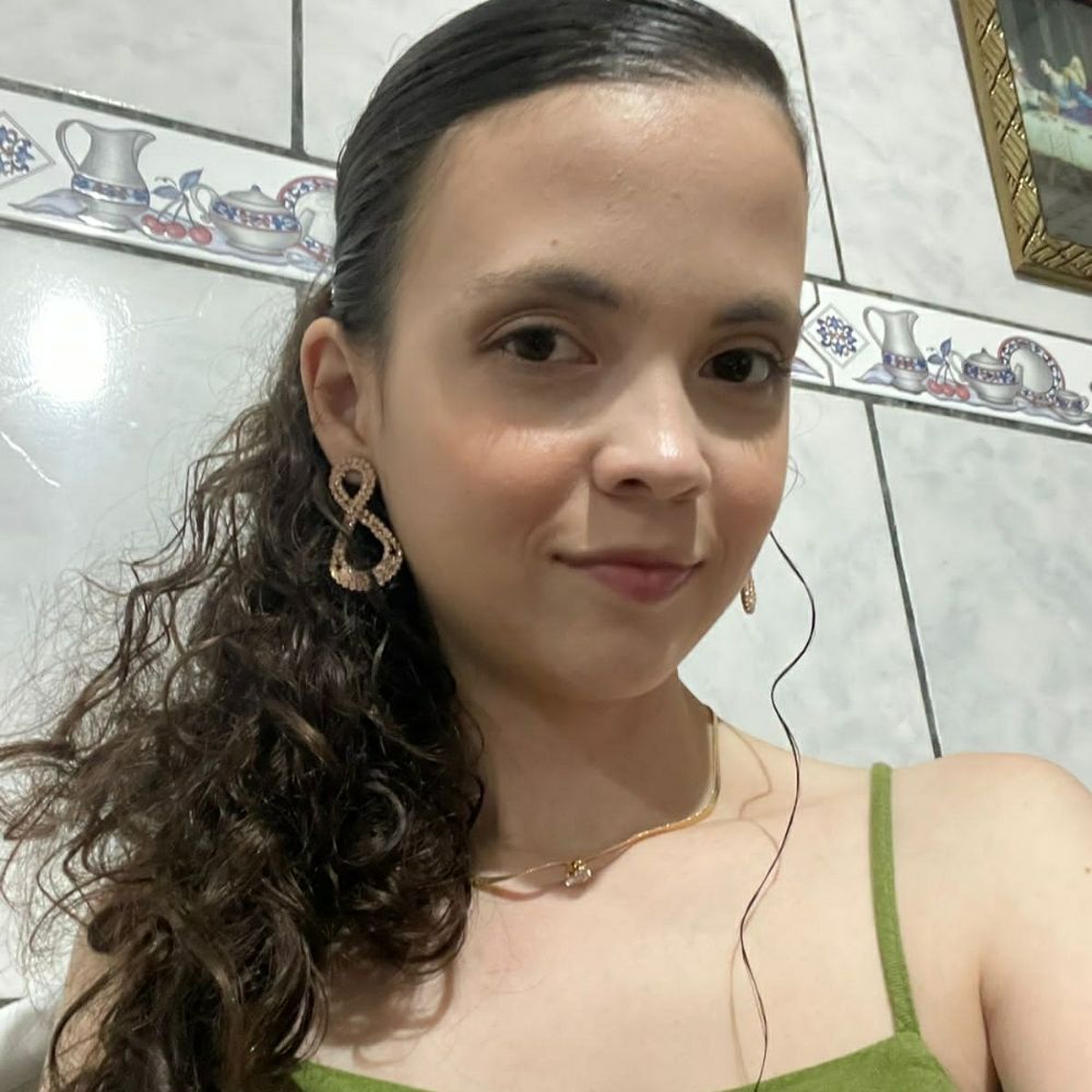 Joyce Silva 🐝