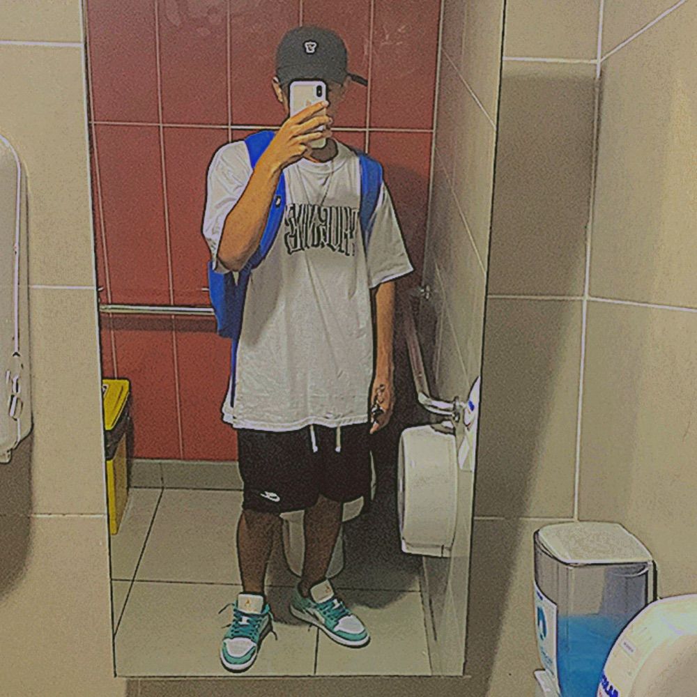 🦈💫 𝕸𝖆𝖗𝖑𝖔𝖓 🔥🤬