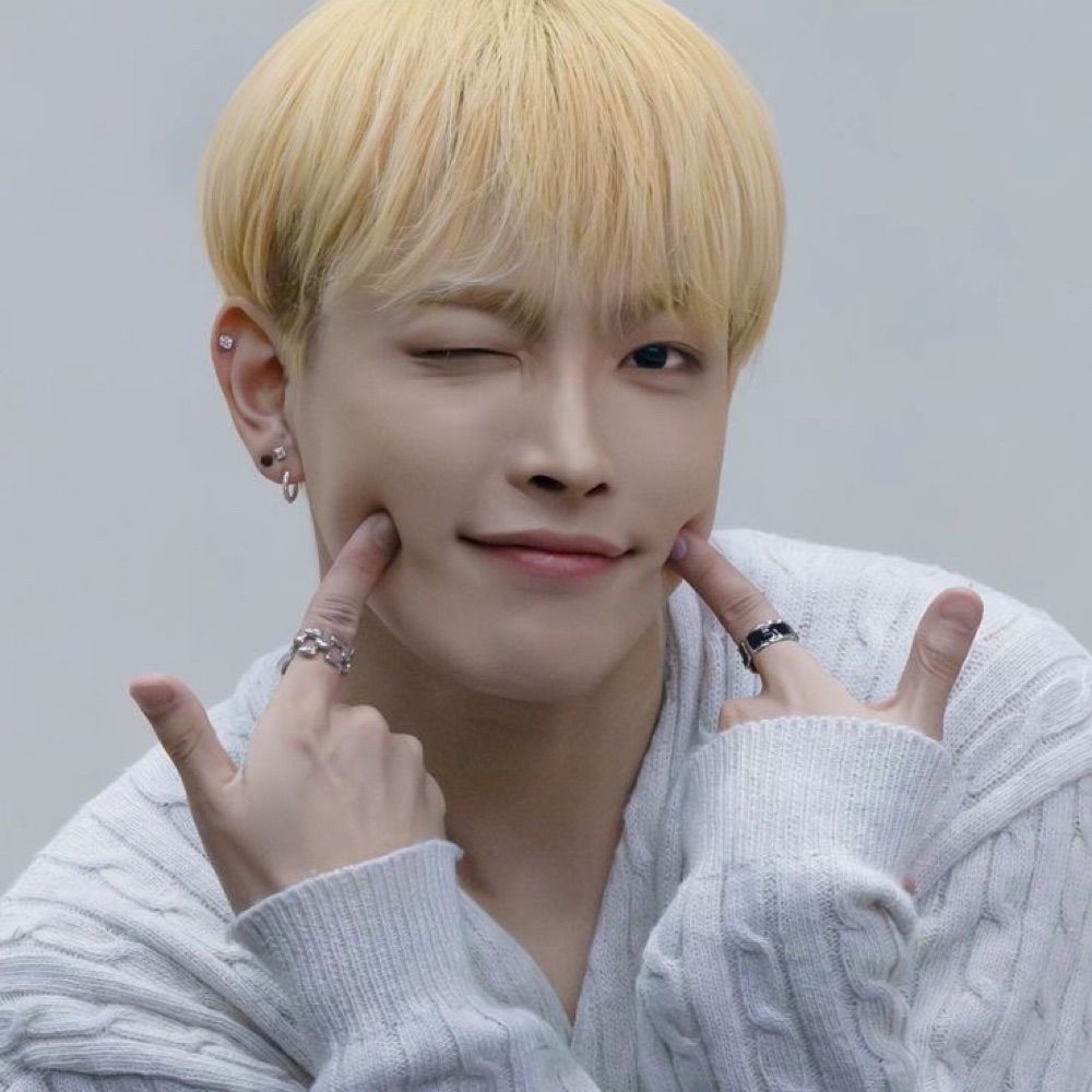 아키 AKI 🪐