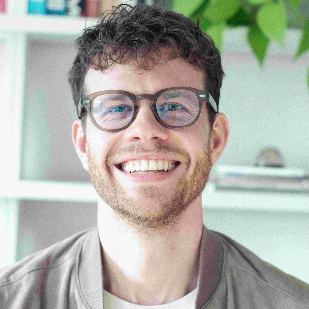 Dr Simon Ruffell