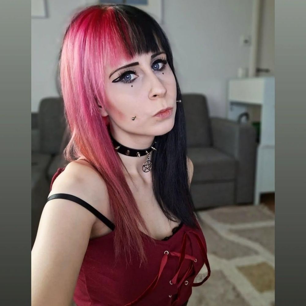 Mona Laine