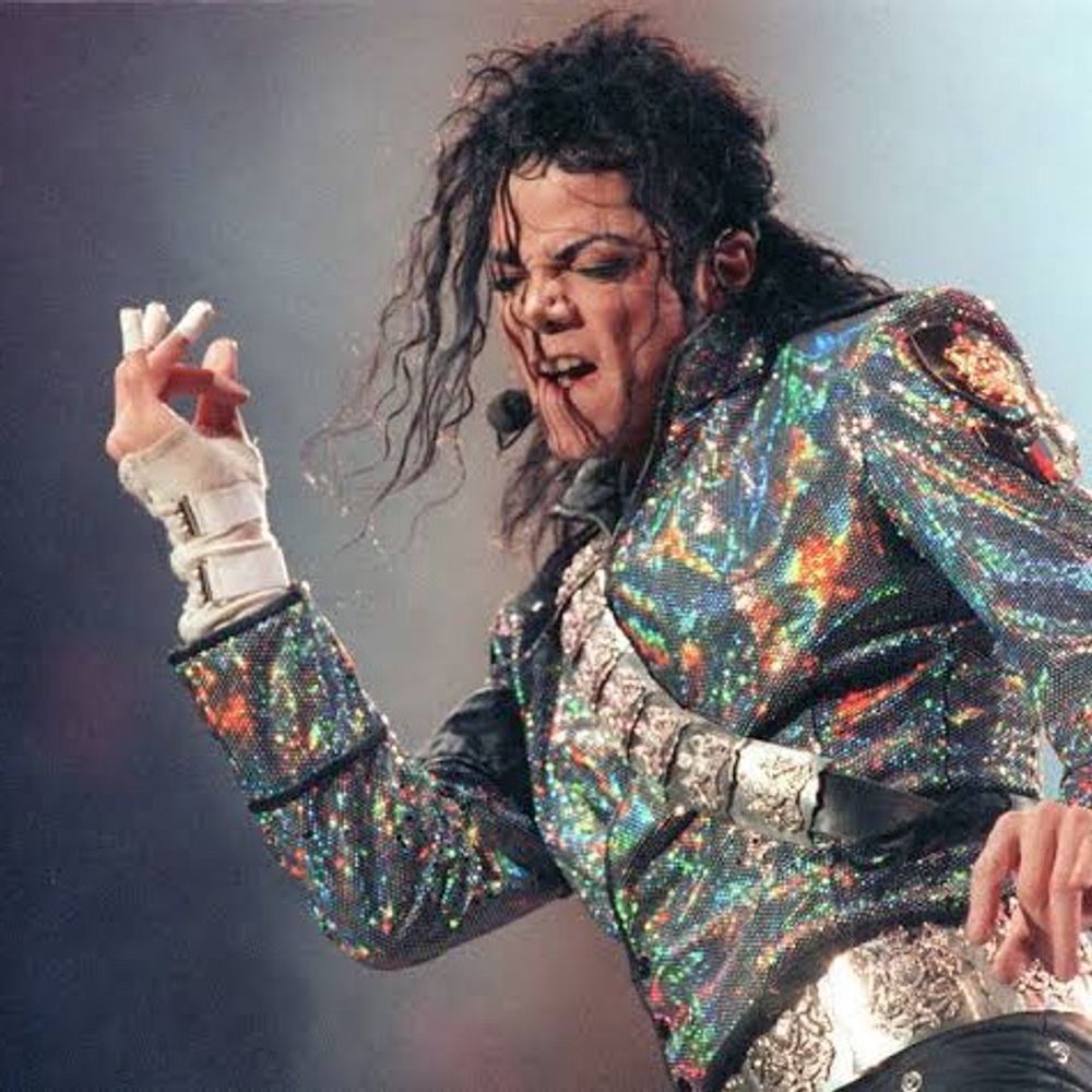 MJMoonwalkerMJ