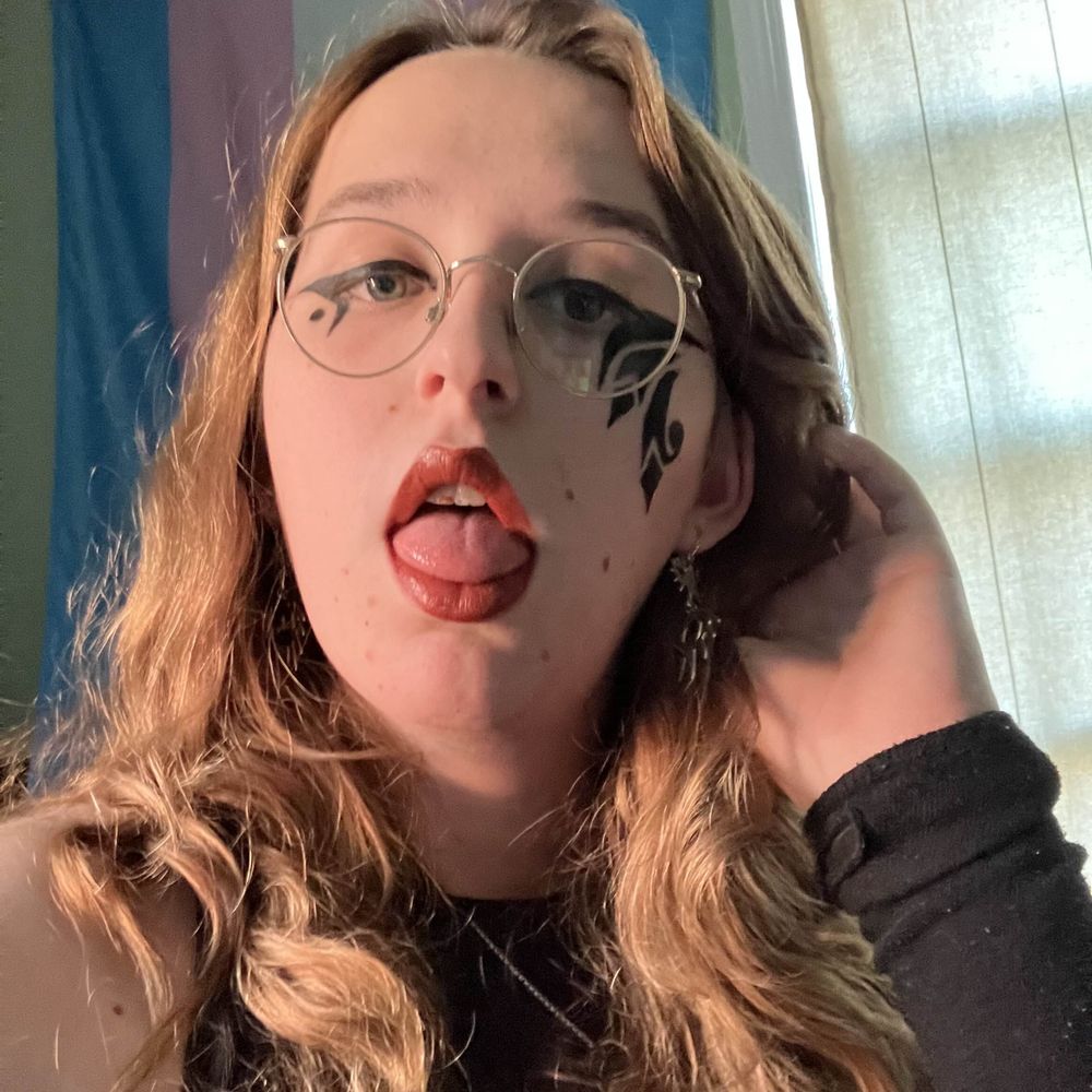 🔞✩°｡⋆[Elizebeth ϴΔ]⋆｡°✩🔞