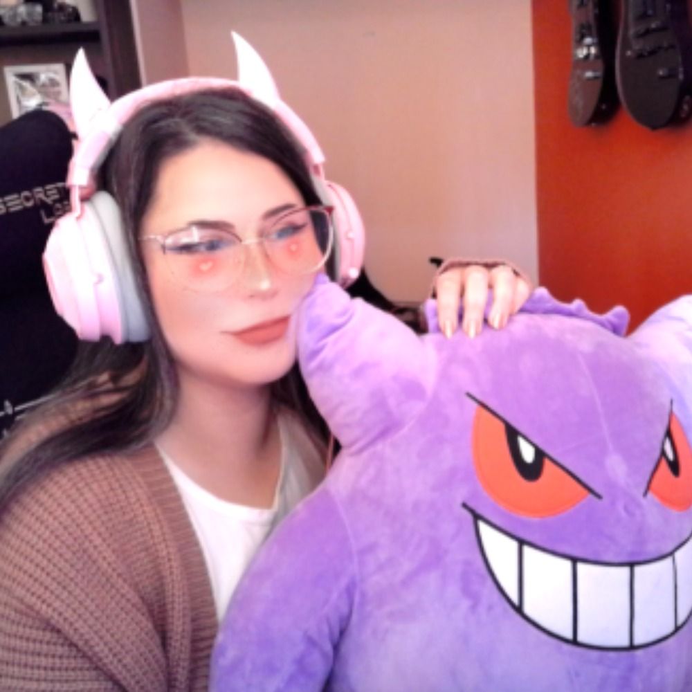 peachie • gengar enthusiast 