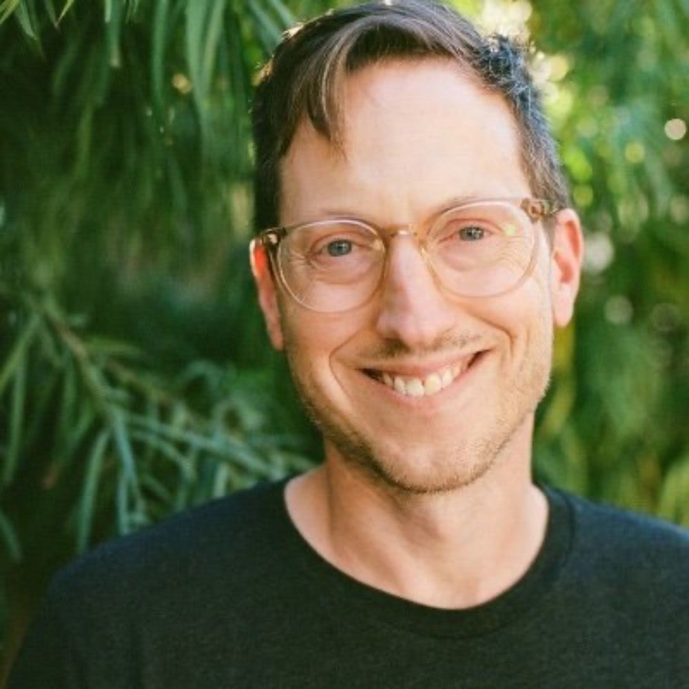 Christopher Oveis