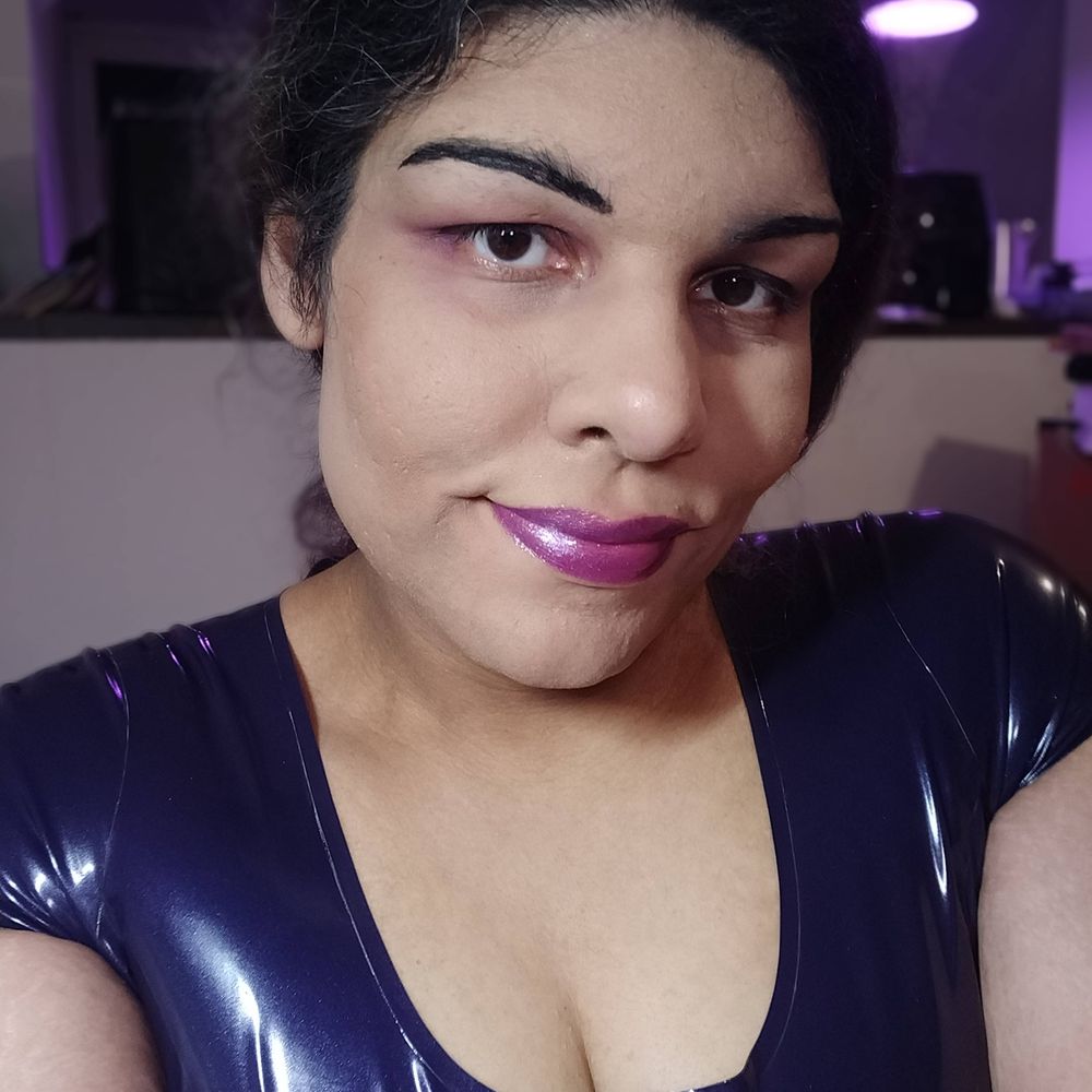 Cuddly Vampire Vixen Jenny