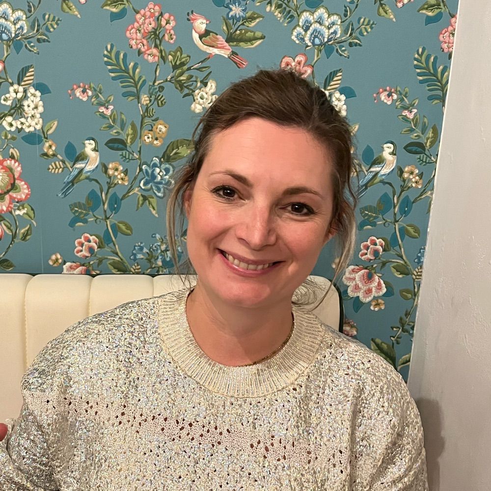 Dr Alexandra Hay