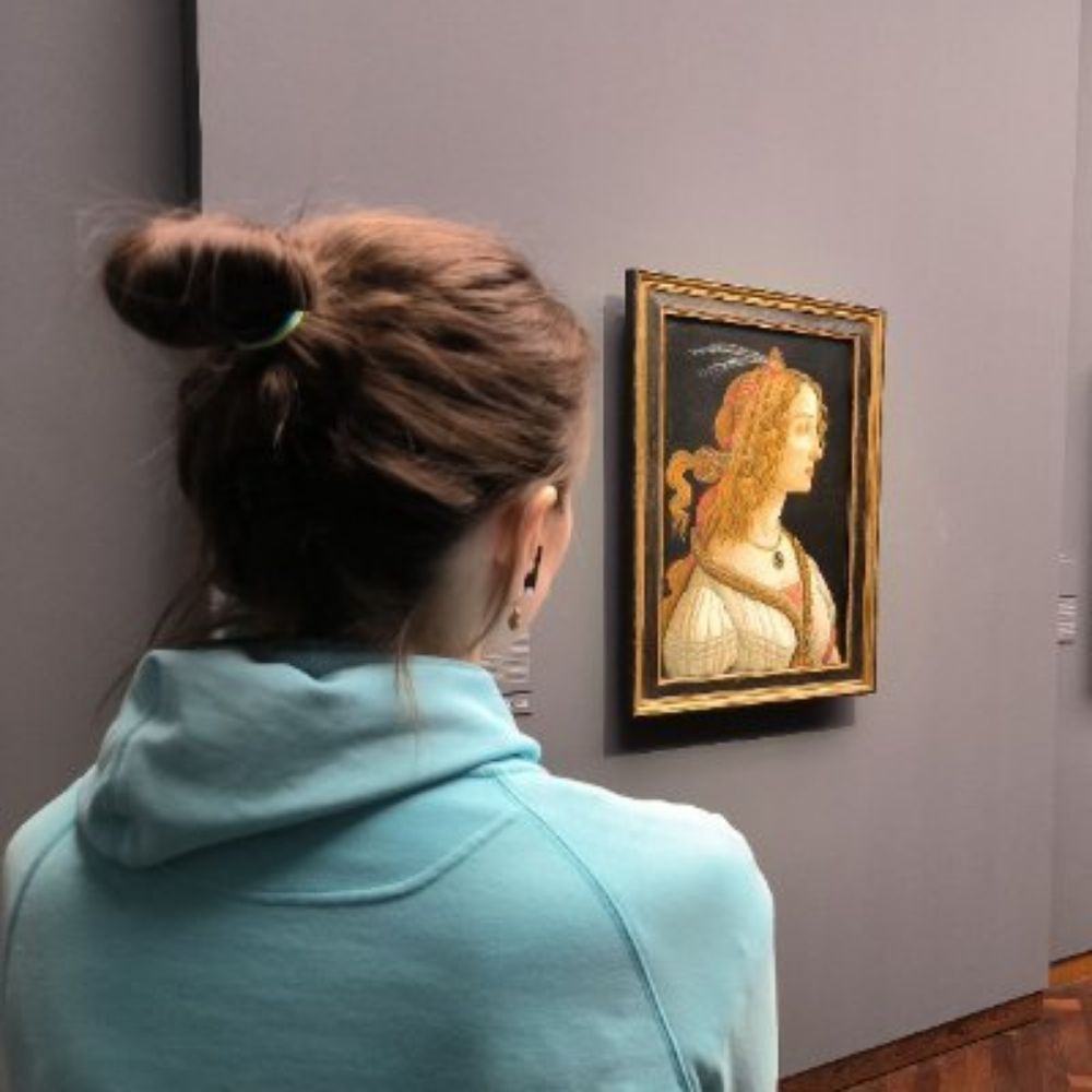 Alina Studenova