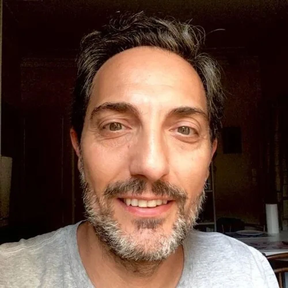Carlos Paret