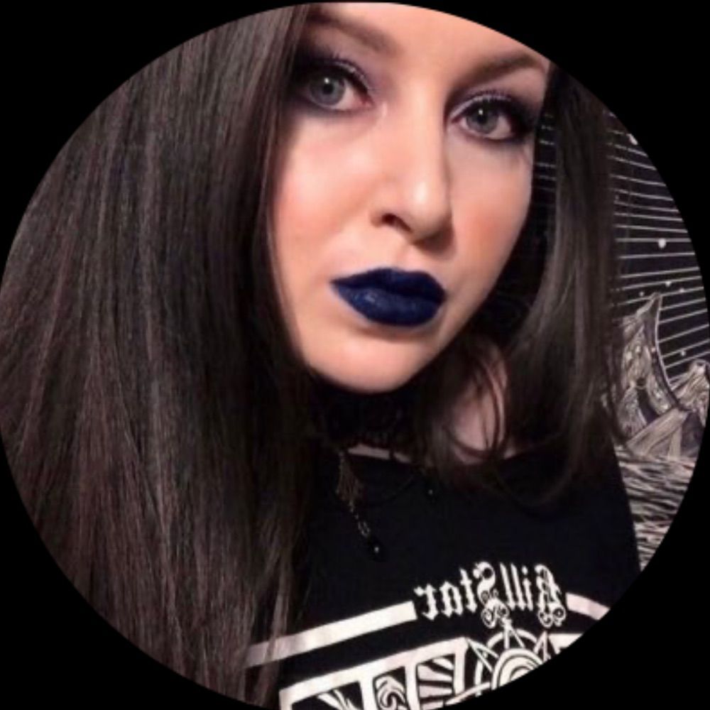 Danielle 🖤