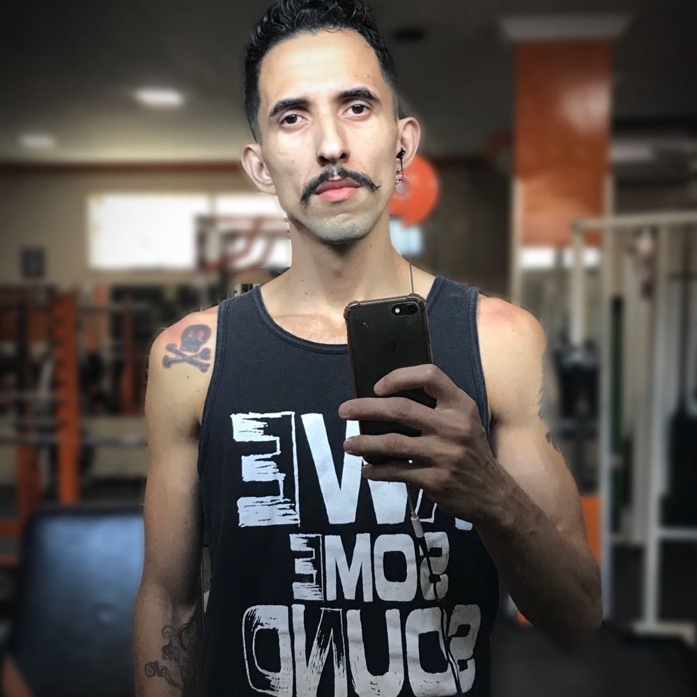Roni Tavares