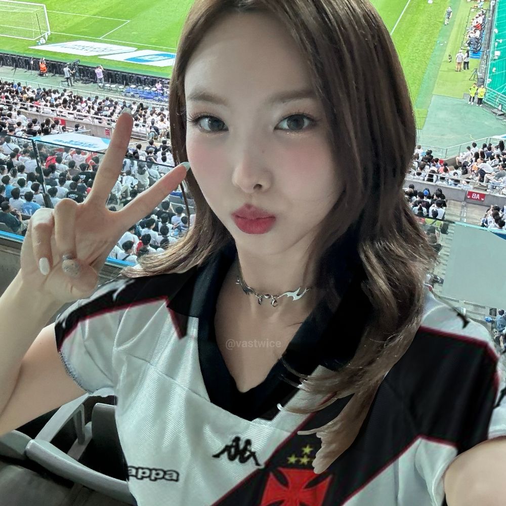 Raven ama a Nayeon