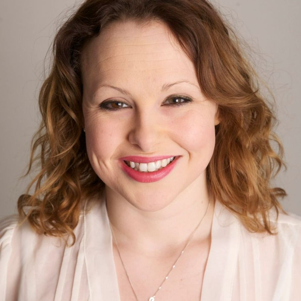 Dr Mhairi Bowe