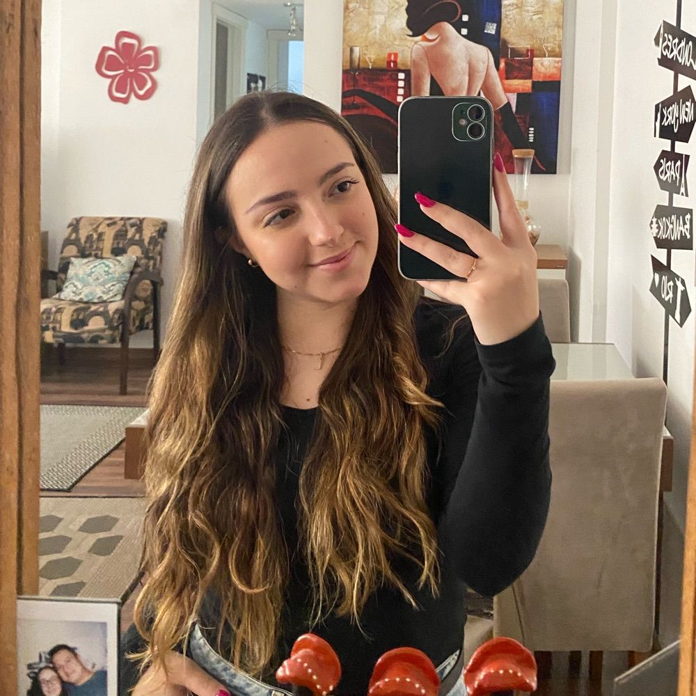 laura.
