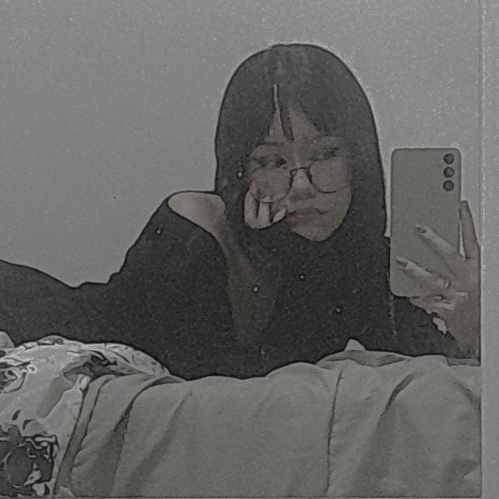 ☥
