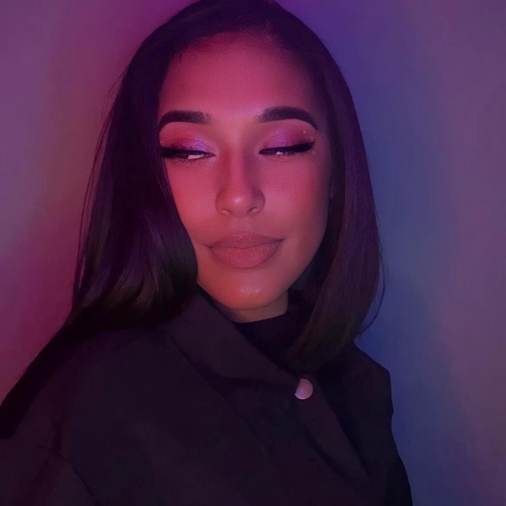 Shy 👾