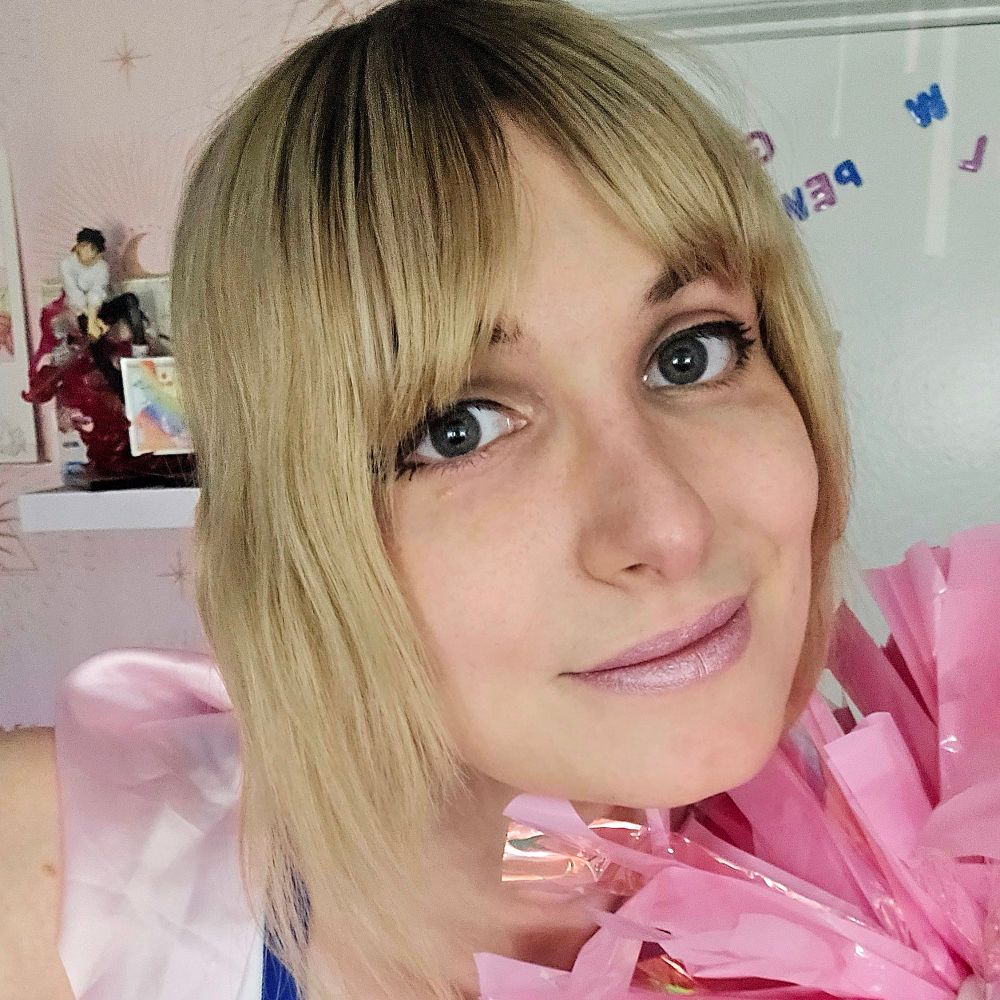 Kayleigh McKee: Dollipop Chainsaw✨️, the better one