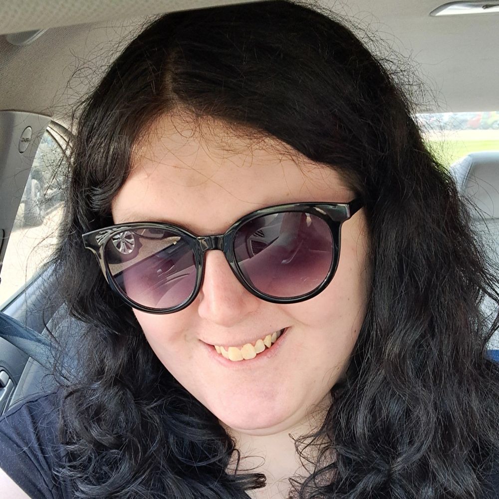 tranwithacam.bsky.social profile picture