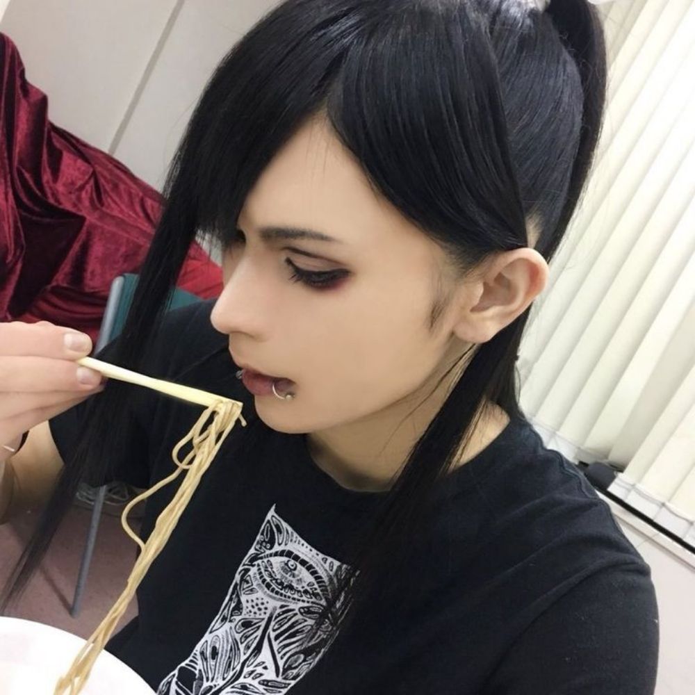 ┌ Nana ★ ┘